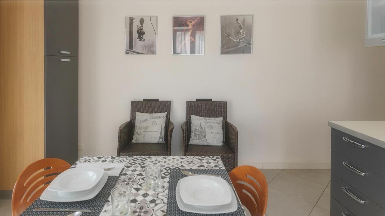 "Casa Giuliari" In Borgo Roma Vicino Policlinico Univr Fiera Apartman Verona Kültér fotó